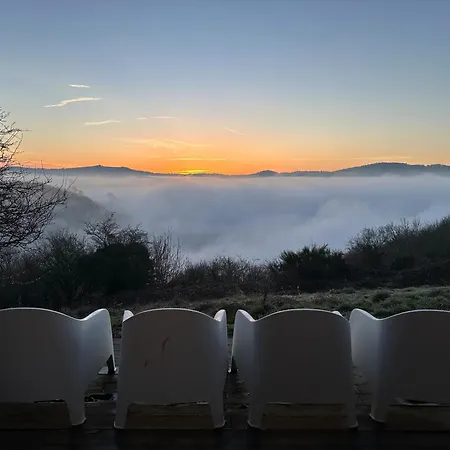 Maison Bois Avec Vue Piscine Holiday home *
